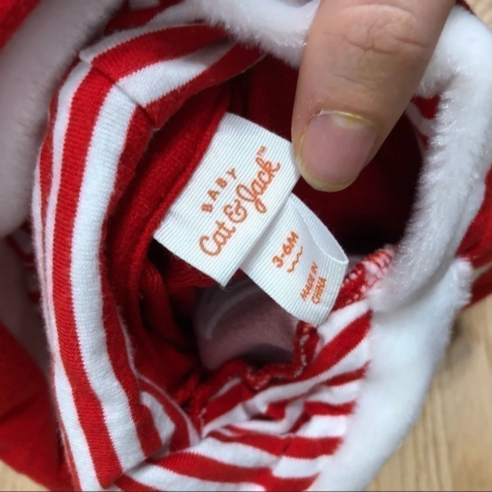 Cat & Jack Santa Onesie Bodysuit 3-6 mos